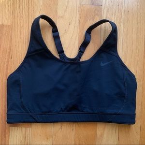 Nike black sports bra // Sz Medium